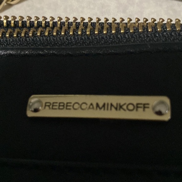 Purse with chain and leather shoulder strap. - Picture 3 of 6